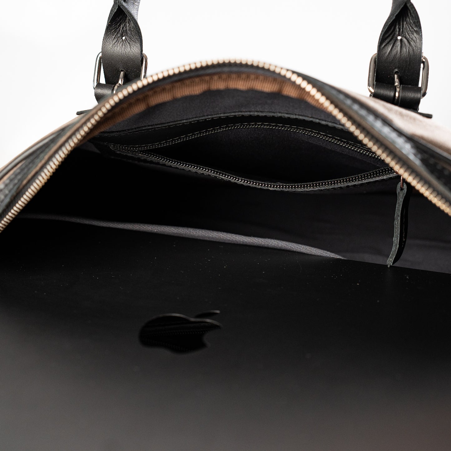 💼 Laptop torba Brown